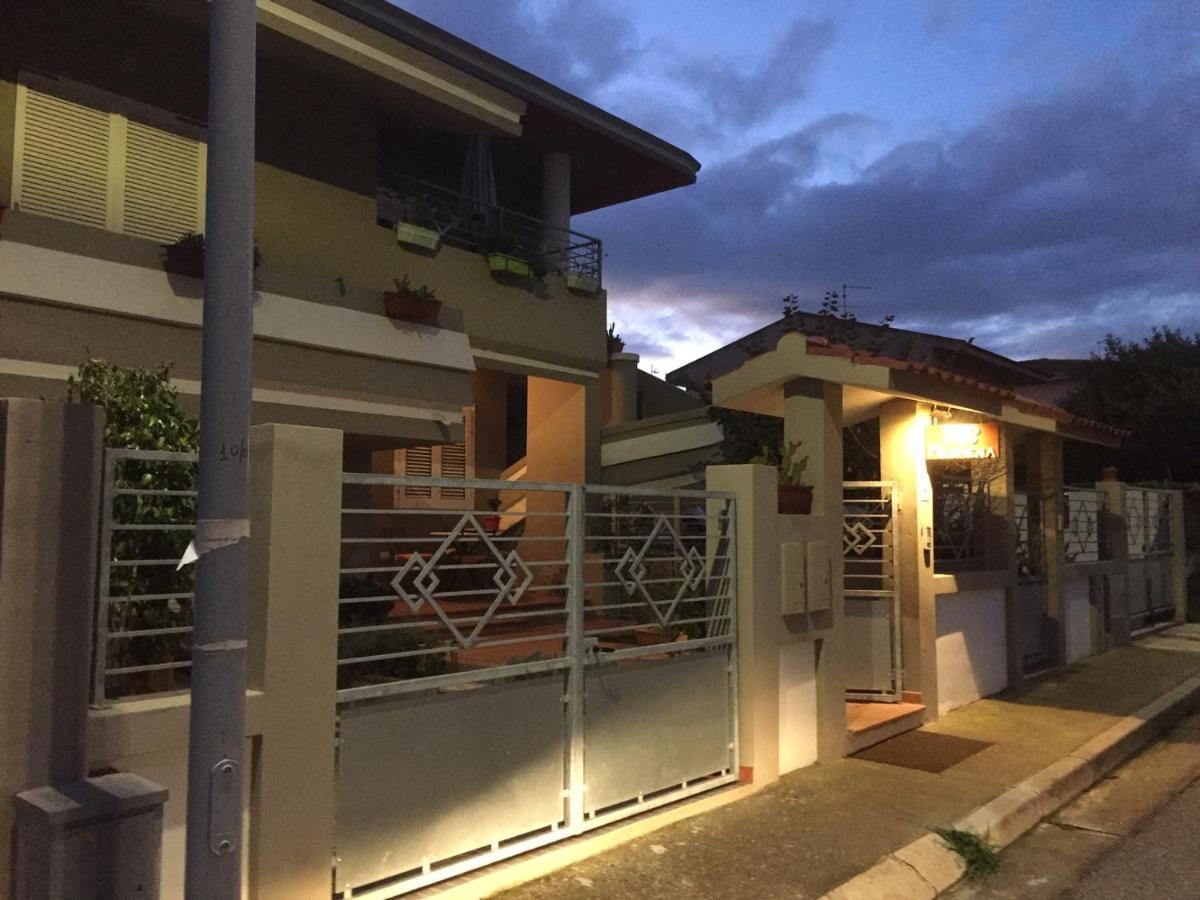 B&B Filomena Santa Giusta Zewnętrze zdjęcie